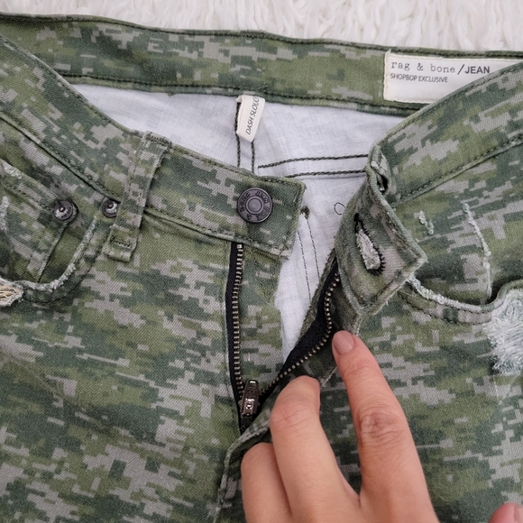 Rag & Bone Dash Slouchy Skinny Camo Destroyed Jeans Sz 24 - Picture 8 of 15